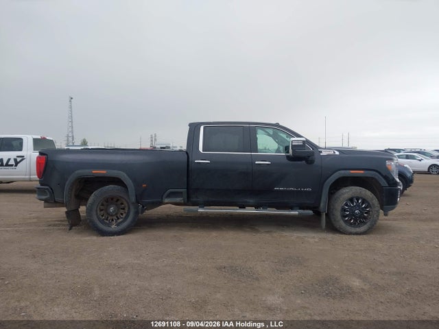 12691108 :رقم المزاد ، 1GT49WEY6NF182073 vin ، 2022 Gmc Sierra 3500hd Denali مزاد بيع