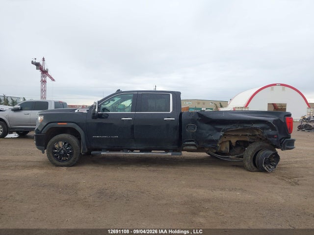 12691108 :رقم المزاد ، 1GT49WEY6NF182073 vin ، 2022 Gmc Sierra 3500hd Denali مزاد بيع
