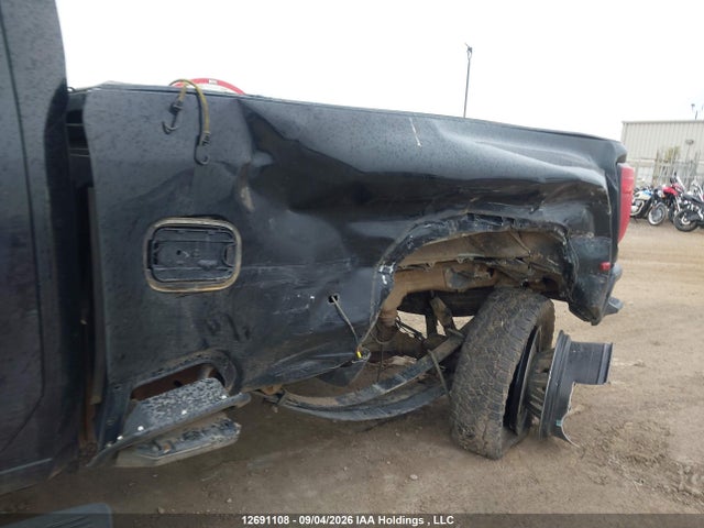 12691108 :رقم المزاد ، 1GT49WEY6NF182073 vin ، 2022 Gmc Sierra 3500hd Denali مزاد بيع