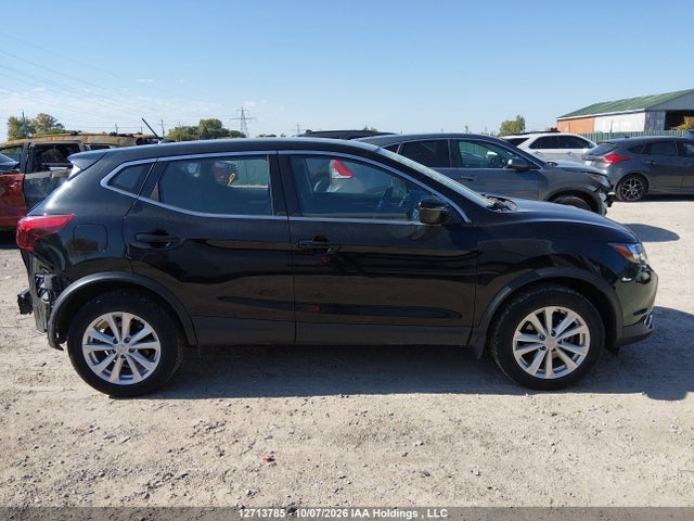 JN1BJ1CPXJW191562 Nissan Qashqai S/sv
