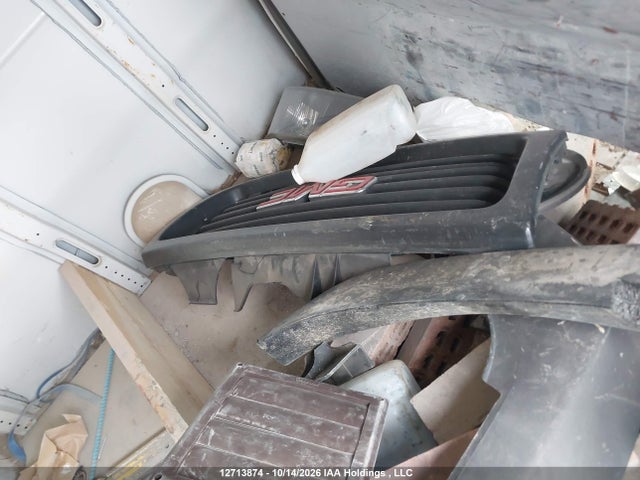 GMC Savana 2500 Work Van 2019 1GTW7AFPXK1244767 Image 12