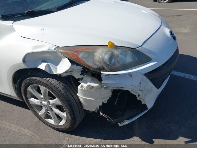 12684478 :رقم المزاد ، JM1BL1KF7B1387182 vin ، 2011 Mazda Mazda3 Gx مزاد بيع