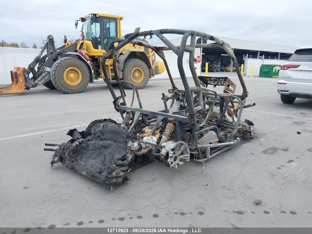 Can-Am Commander 1000 Xt 2014 3JBKKPP13EJ001131 Image 4