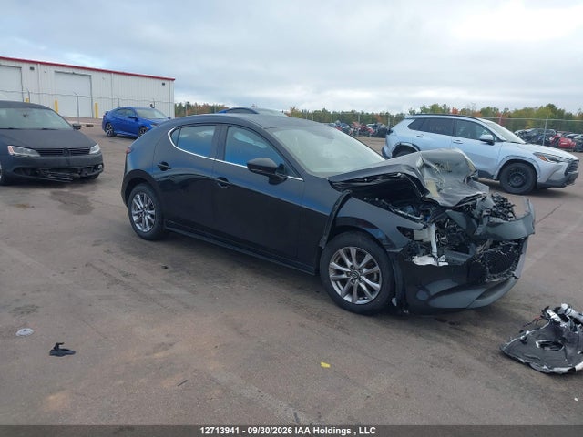 Aukcja sprzedaży 2021 Mazda Mazda3 Gx, vin: JM1BPAK79M1300320, numer aukcji: 12713941