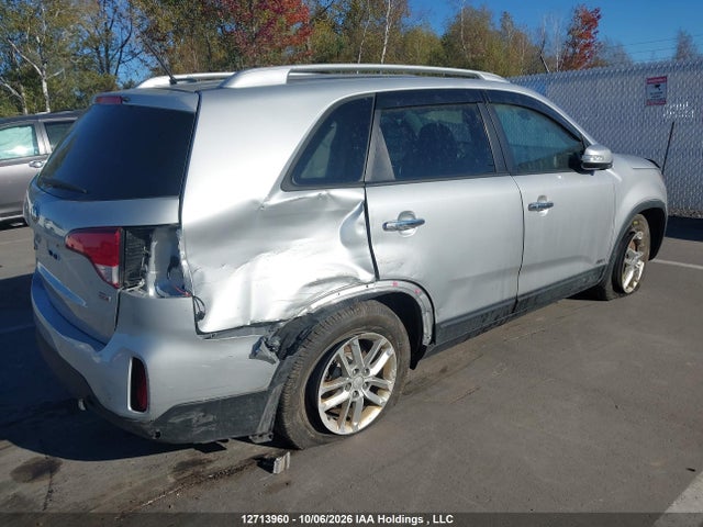 KIA Sorento 2015 5XYKTCA67FG576790 Image 4