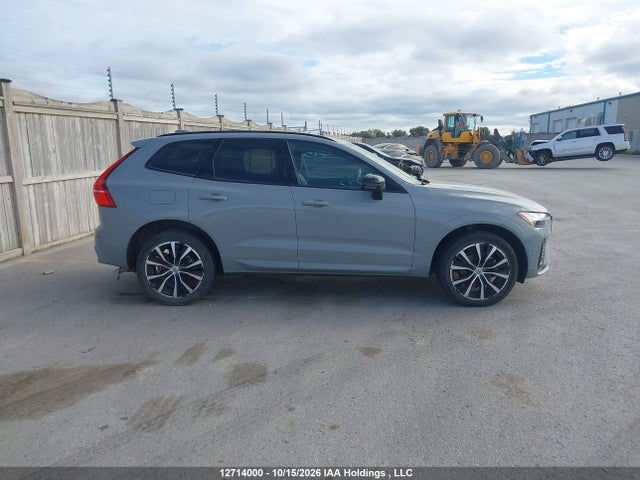 LYVM12RC6SB037373 Volvo Xc60 B5 Plus Dark Theme