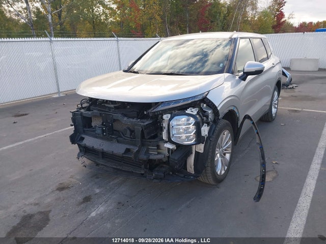 Mitsubishi Outlander Es 2025 JA4J4UA83SZ626915 Image 2