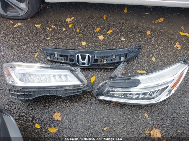Продажа на аукционе авто 2016 Honda Accord Touring, vin: 1HGCR3F92GA800766, номер лота: 12714030