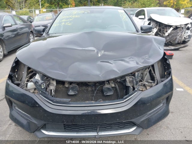 Продажа на аукционе авто 2016 Honda Accord Touring, vin: 1HGCR3F92GA800766, номер лота: 12714030