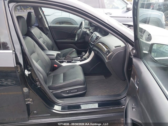 Продажа на аукционе авто 2016 Honda Accord Touring, vin: 1HGCR3F92GA800766, номер лота: 12714030