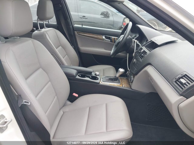 12714077 :رقم المزاد ، WDDGF87X98F167079 vin ، 2008 Mercedes-benz C 350 4matic مزاد بيع