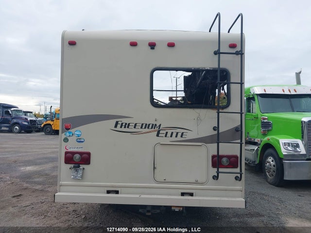 Ford E-450 Cutaway 2016 1FDXE4FS4GDC51070 Image 15