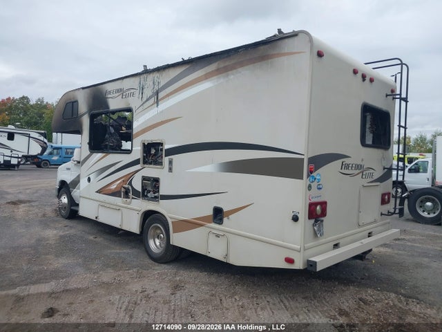Ford E-450 Cutaway 2016 1FDXE4FS4GDC51070 Image 3