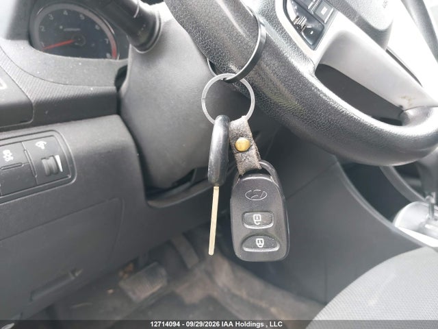 12714094 :رقم المزاد ، KMHCT5AE3DU069738 vin ، 2013 Hyundai Accent Gls/gs مزاد بيع