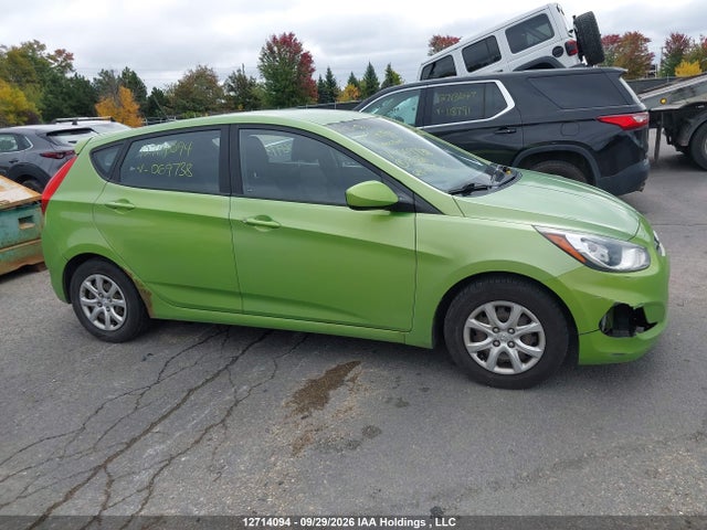 12714094 :رقم المزاد ، KMHCT5AE3DU069738 vin ، 2013 Hyundai Accent Gls/gs مزاد بيع