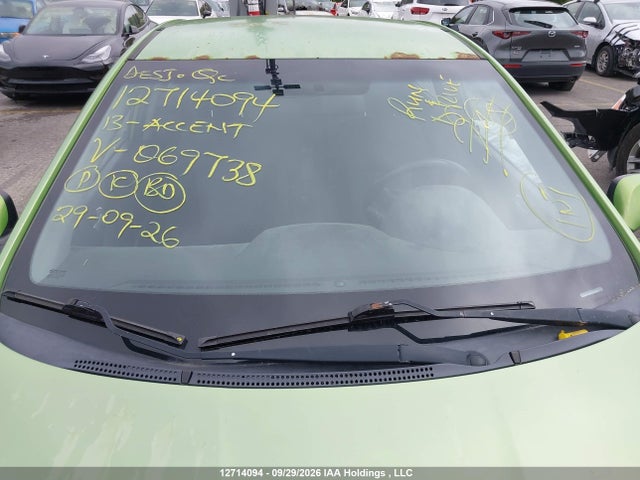 12714094 :رقم المزاد ، KMHCT5AE3DU069738 vin ، 2013 Hyundai Accent Gls/gs مزاد بيع