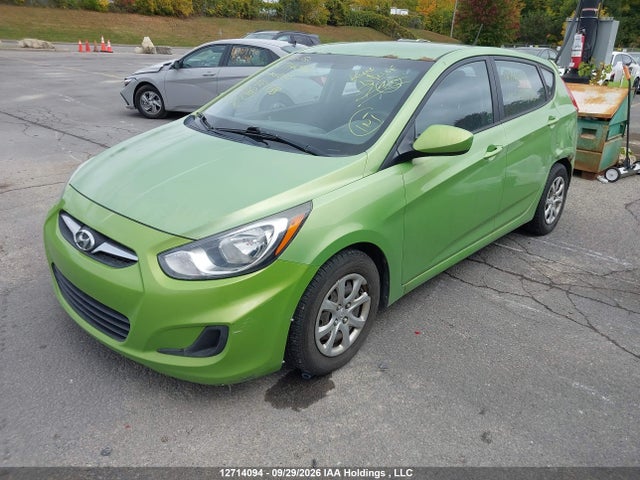 12714094 :رقم المزاد ، KMHCT5AE3DU069738 vin ، 2013 Hyundai Accent Gls/gs مزاد بيع