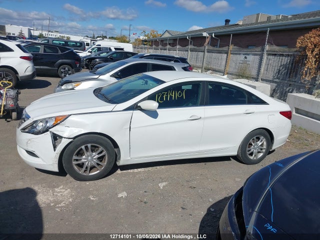 2013 Hyundai Sonata Gl მანქანა იყიდება აუქციონზე, vin: 5NPEB4AC8DH803633, აუქციონის ნომერი: 12714101