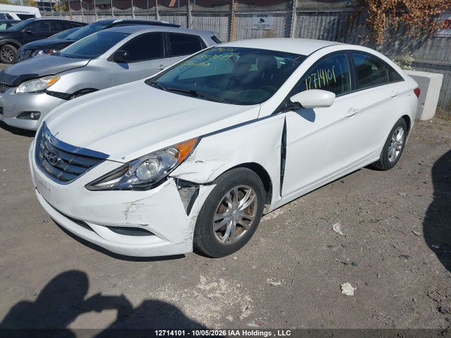 2013 Hyundai Sonata Gl მანქანა იყიდება აუქციონზე, vin: 5NPEB4AC8DH803633, აუქციონის ნომერი: 12714101