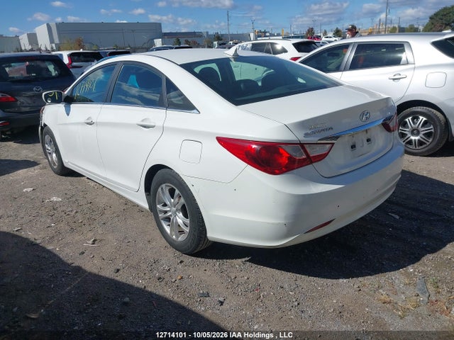 2013 Hyundai Sonata Gl მანქანა იყიდება აუქციონზე, vin: 5NPEB4AC8DH803633, აუქციონის ნომერი: 12714101