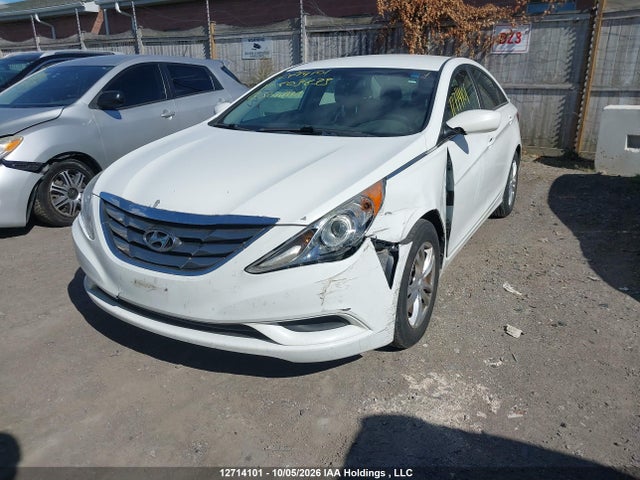 2013 Hyundai Sonata Gl მანქანა იყიდება აუქციონზე, vin: 5NPEB4AC8DH803633, აუქციონის ნომერი: 12714101