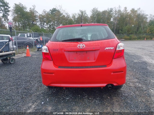 12714108 :رقم المزاد ، 2T1KU4EE2CC845886 vin ، 2012 Toyota Matrix مزاد بيع