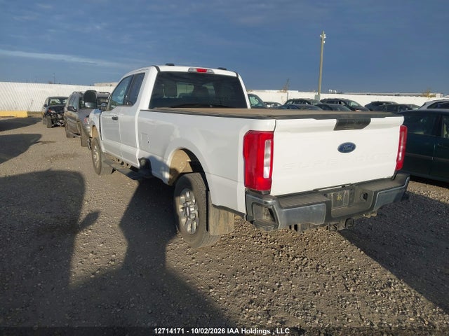 Ford F250 Super Duty 2024 1FT7X2BA5REF59412 Image 3