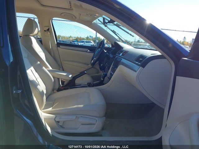 Продажа на аукционе авто 2015 Volkswagen Passat 1.8 Tsi Comfortline, vin: 1VWBS7A38FC031327, номер лота: 12714173