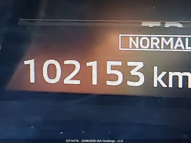 JA4J4TA80NZ605941 Mitsubishi Outlander Es