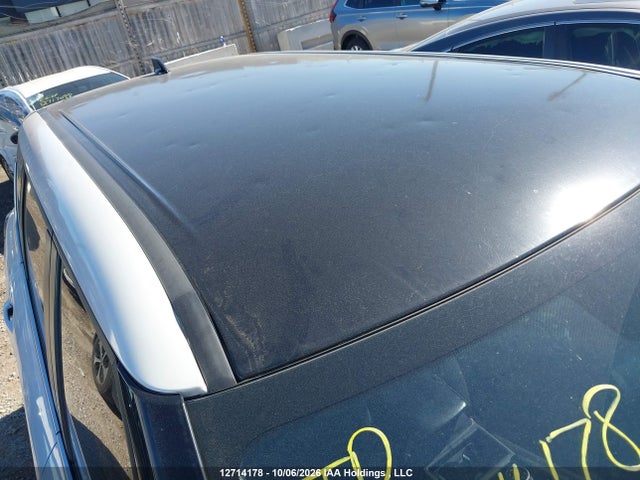 JA4J4TA80NZ605941 Mitsubishi Outlander Es