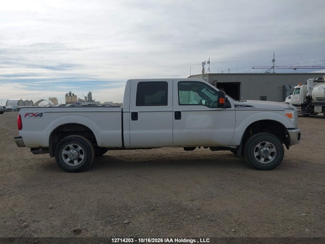 12714203 :رقم المزاد ، 1FT8W3B6XFEA25018 vin ، 2015 Ford F-350 Xlt مزاد بيع