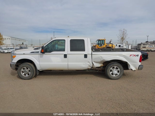 12714203 :رقم المزاد ، 1FT8W3B6XFEA25018 vin ، 2015 Ford F-350 Xlt مزاد بيع