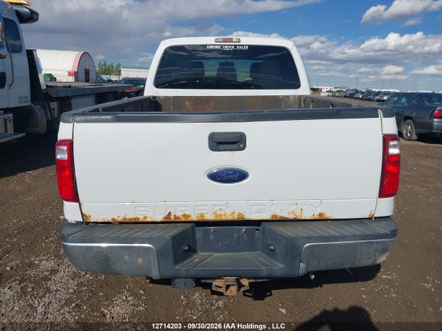 12714203 :رقم المزاد ، 1FT8W3B6XFEA25018 vin ، 2015 Ford F-350 Xlt مزاد بيع