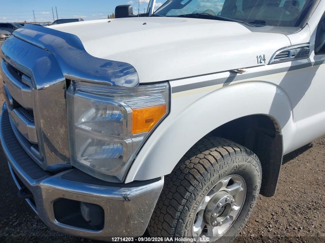12714203 :رقم المزاد ، 1FT8W3B6XFEA25018 vin ، 2015 Ford F-350 Xlt مزاد بيع