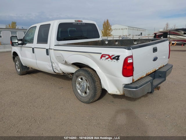 12714203 :رقم المزاد ، 1FT8W3B6XFEA25018 vin ، 2015 Ford F-350 Xlt مزاد بيع