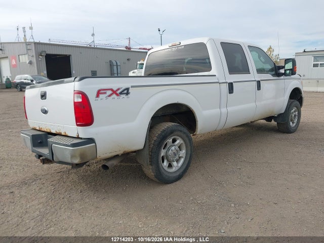 12714203 :رقم المزاد ، 1FT8W3B6XFEA25018 vin ، 2015 Ford F-350 Xlt مزاد بيع