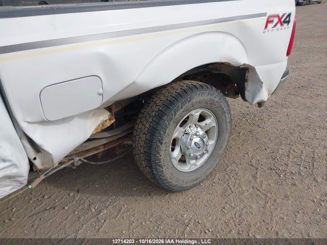 12714203 :رقم المزاد ، 1FT8W3B6XFEA25018 vin ، 2015 Ford F-350 Xlt مزاد بيع