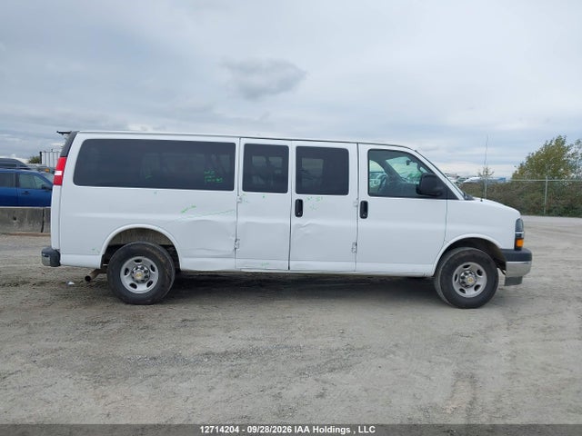 Продажа на аукционе авто 2025 Chevrolet Express G3500 Lt, vin: 1GAZGPF72S1218172, номер лота: 12714204