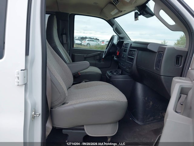 Продажа на аукционе авто 2025 Chevrolet Express G3500 Lt, vin: 1GAZGPF72S1218172, номер лота: 12714204