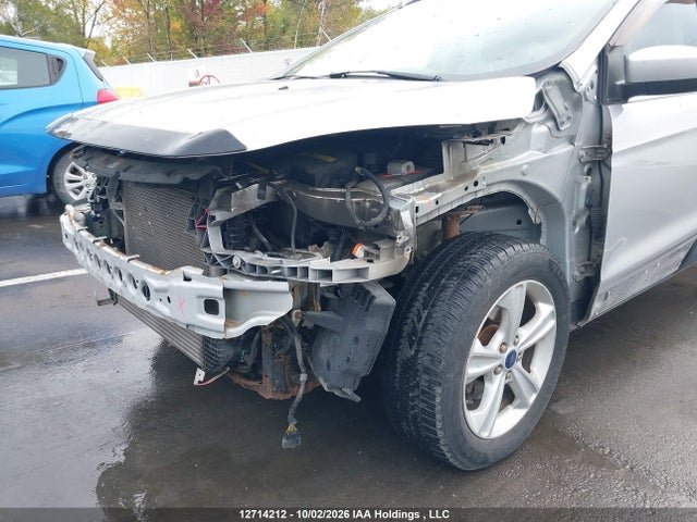 2014 Ford Escape მანქანა იყიდება აუქციონზე, vin: 1FMCU0GX0EUE42860, აუქციონის ნომერი: 12714212