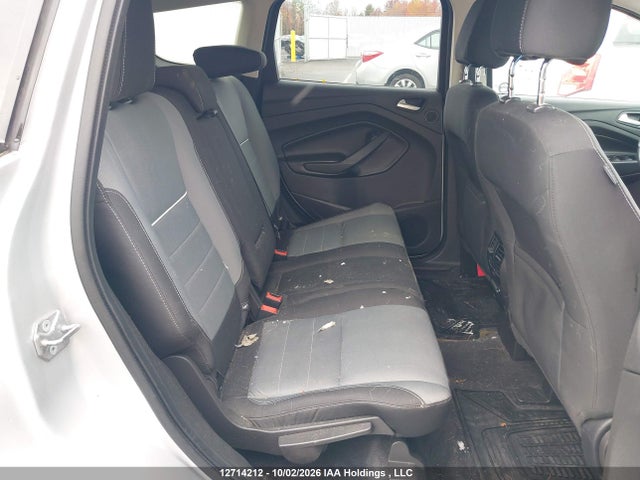 2014 Ford Escape მანქანა იყიდება აუქციონზე, vin: 1FMCU0GX0EUE42860, აუქციონის ნომერი: 12714212