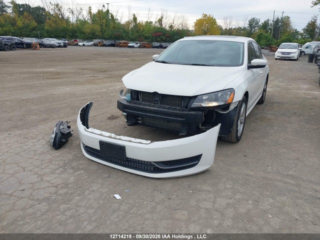 Volkswagen PASSAT SE 2014 1VWBS7A36EC083005 Image 2
