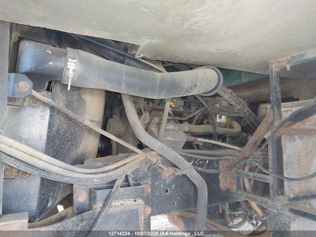 12714224 :رقم المزاد ، 4UZ6XFBA4YCG67404 vin ، 2000 Freightliner Chassis X Line Motor Home مزاد بيع