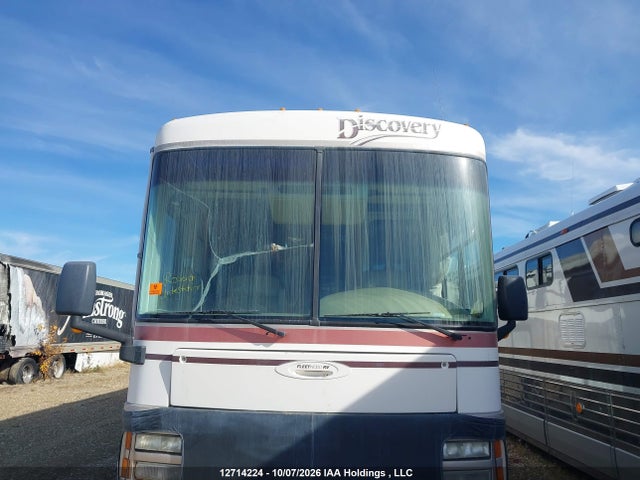 12714224 :رقم المزاد ، 4UZ6XFBA4YCG67404 vin ، 2000 Freightliner Chassis X Line Motor Home مزاد بيع