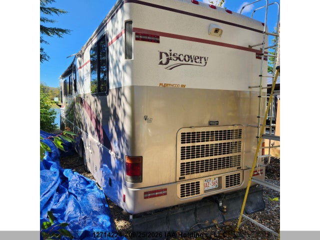 12714224 :رقم المزاد ، 4UZ6XFBA4YCG67404 vin ، 2000 Freightliner Chassis X Line Motor Home مزاد بيع
