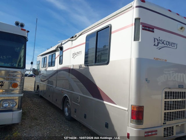 12714224 :رقم المزاد ، 4UZ6XFBA4YCG67404 vin ، 2000 Freightliner Chassis X Line Motor Home مزاد بيع