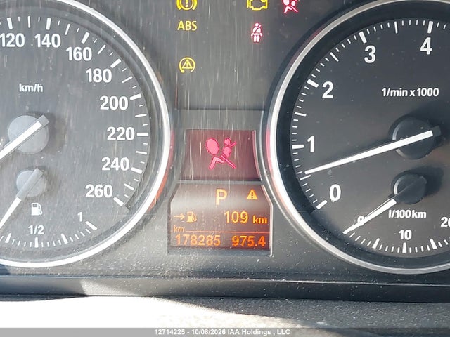 2010 Bmw 328 Xi მანქანა იყიდება აუქციონზე, vin: WBAPK7C57AA459592, აუქციონის ნომერი: 12714225