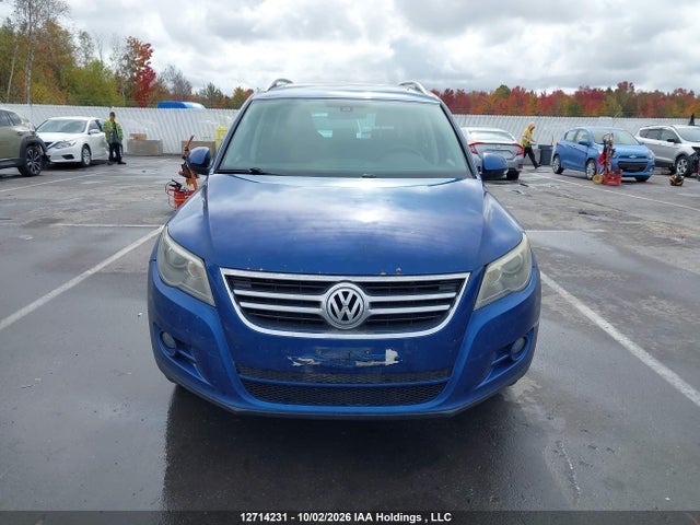 2010 Volkswagen Tiguan Se/sel მანქანა იყიდება აუქციონზე, vin: WVGBV7AXXAW003609, აუქციონის ნომერი: 12714231