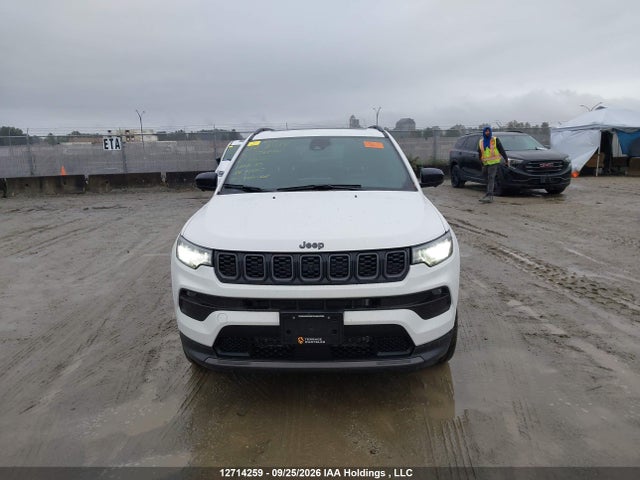 12714259 :رقم المزاد ، 3C4NJDFN8ST606665 vin ، 2025 Jeep Compass Altitude مزاد بيع