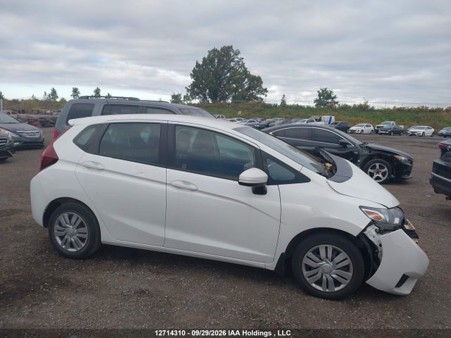 Honda FIT LX 2017 3HGGK5H51HM103153 Image 13